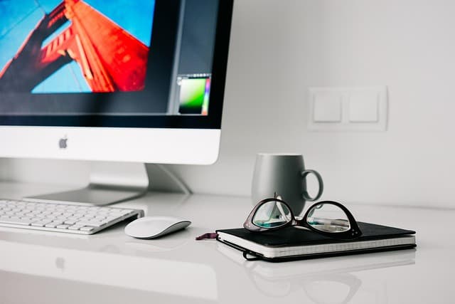 Pourquoi choisir la fibre optique pour votre connexion Internet ?